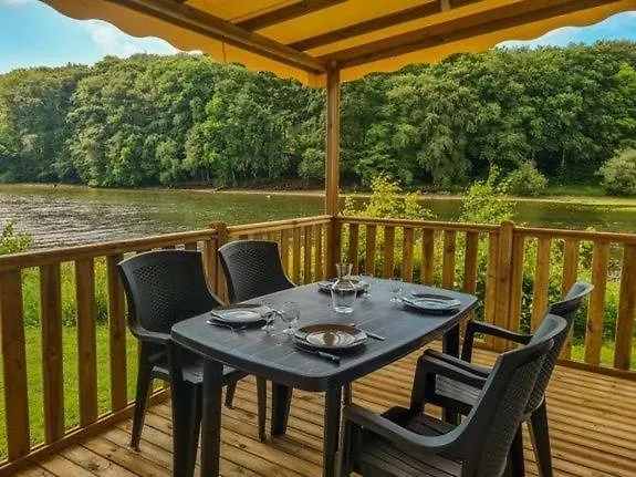 Campsite Camping Les Cantarelles Hotel Alrance