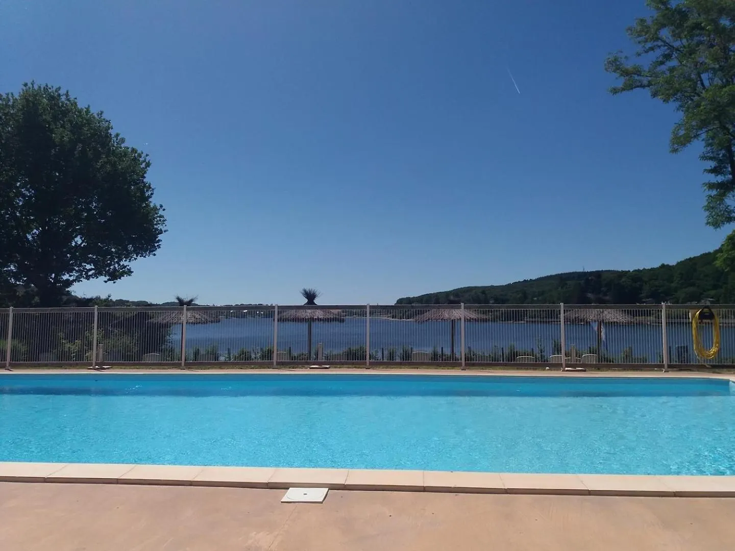 Campsite Camping Les Cantarelles Hotel Alrance