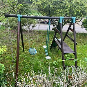 Hébergement de vacances Detente En Campagne Dans Le Quercy Lit Double Et Un Matelas D Appoint Personne Dans Le Salon, Castelnau-Montratier